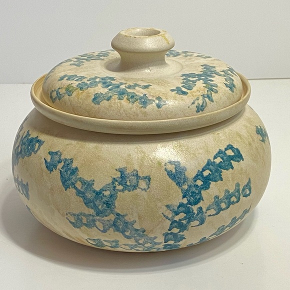 VERMONT POTTERY ELIZABETH ROMAN Studio Art Sponge Ware Pottery Dutch Oven MINT - Picture 3 of 13